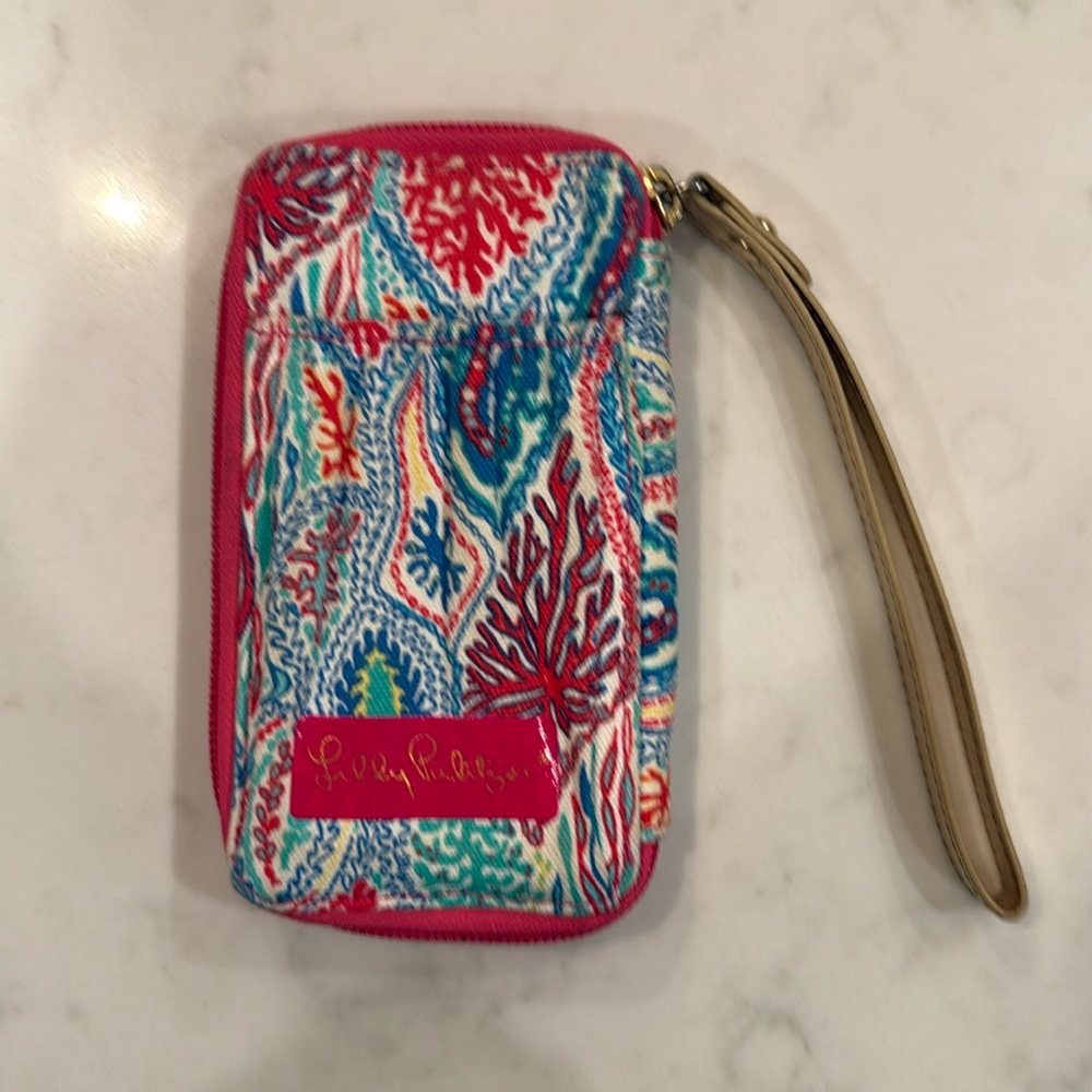 Lilly Pulitzer ‘Let Minnow’ wristlet wallet